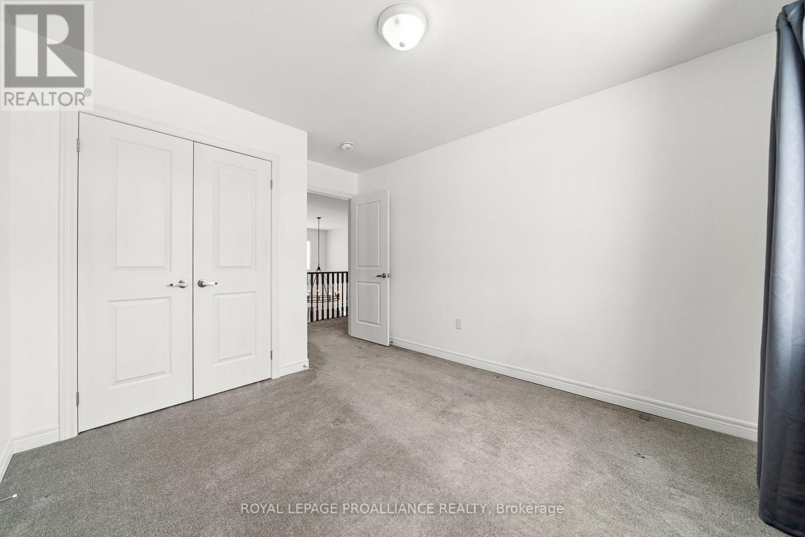 












61 SUMMER BREEZE DRIVE

,
Prince Edward County (Ameliasburg Ward),




Ontario
K0K1L0


