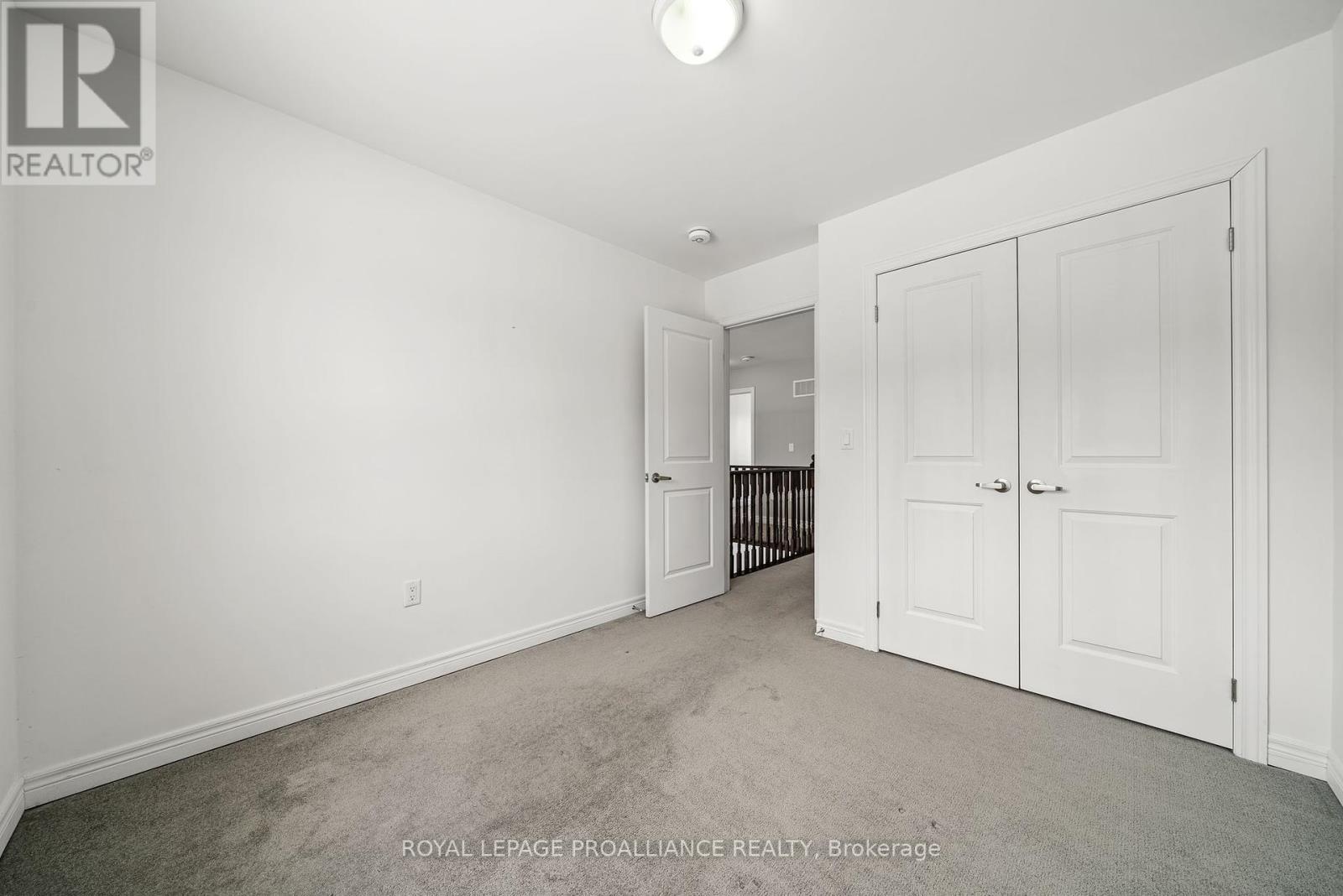 












61 SUMMER BREEZE DRIVE

,
Prince Edward County (Ameliasburg Ward),




Ontario
K0K1L0

