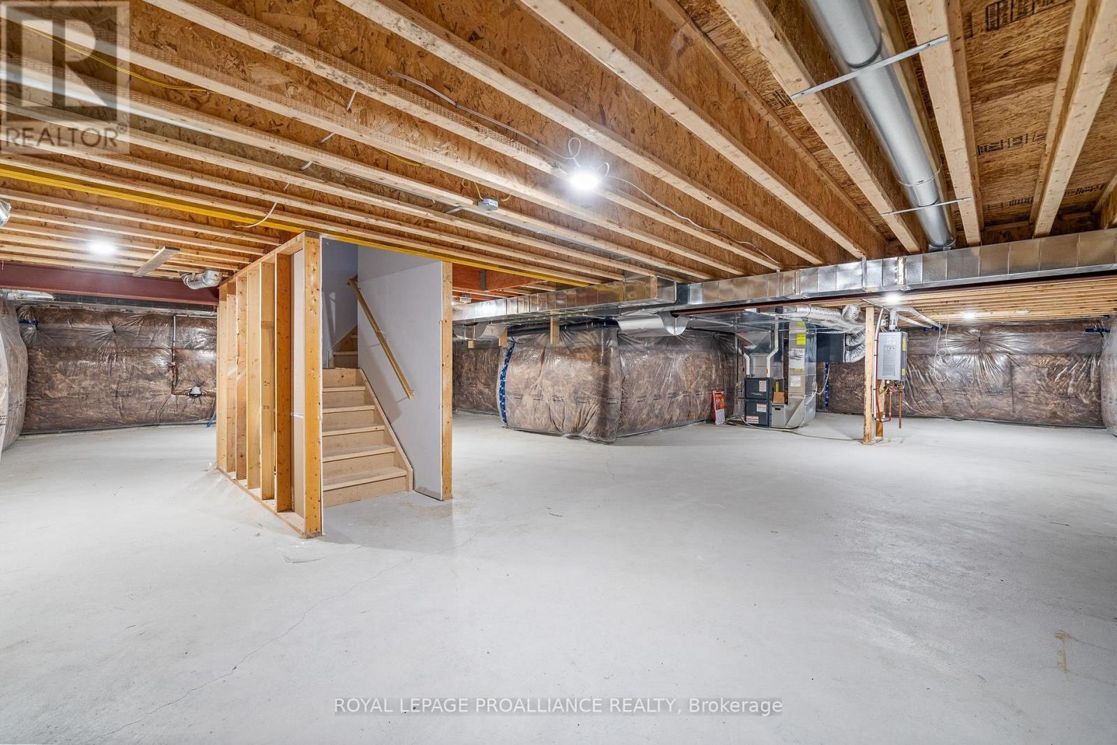 












61 SUMMER BREEZE DRIVE

,
Prince Edward County (Ameliasburg Ward),




Ontario
K0K1L0

