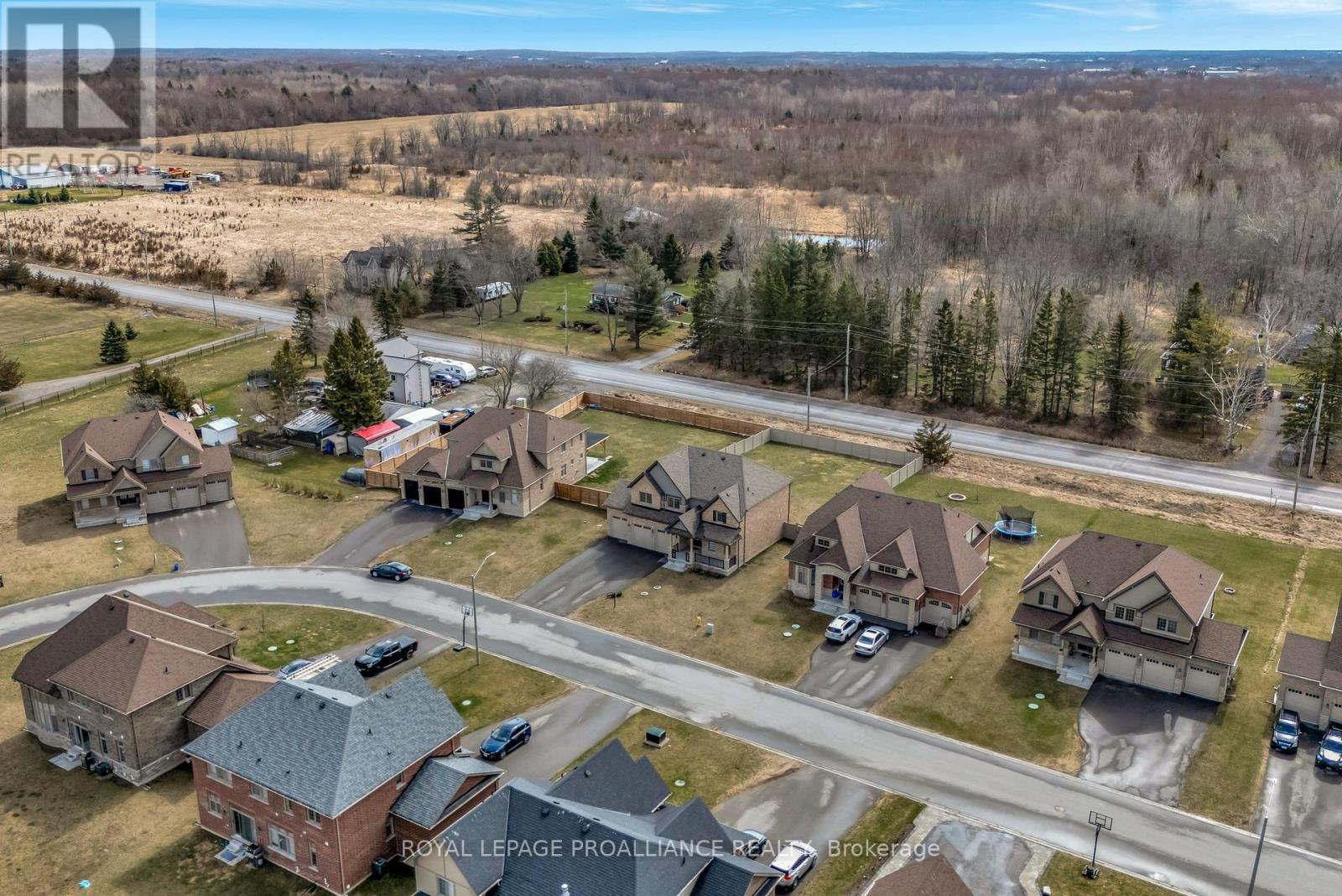












61 SUMMER BREEZE DRIVE

,
Prince Edward County (Ameliasburg Ward),




Ontario
K0K1L0

