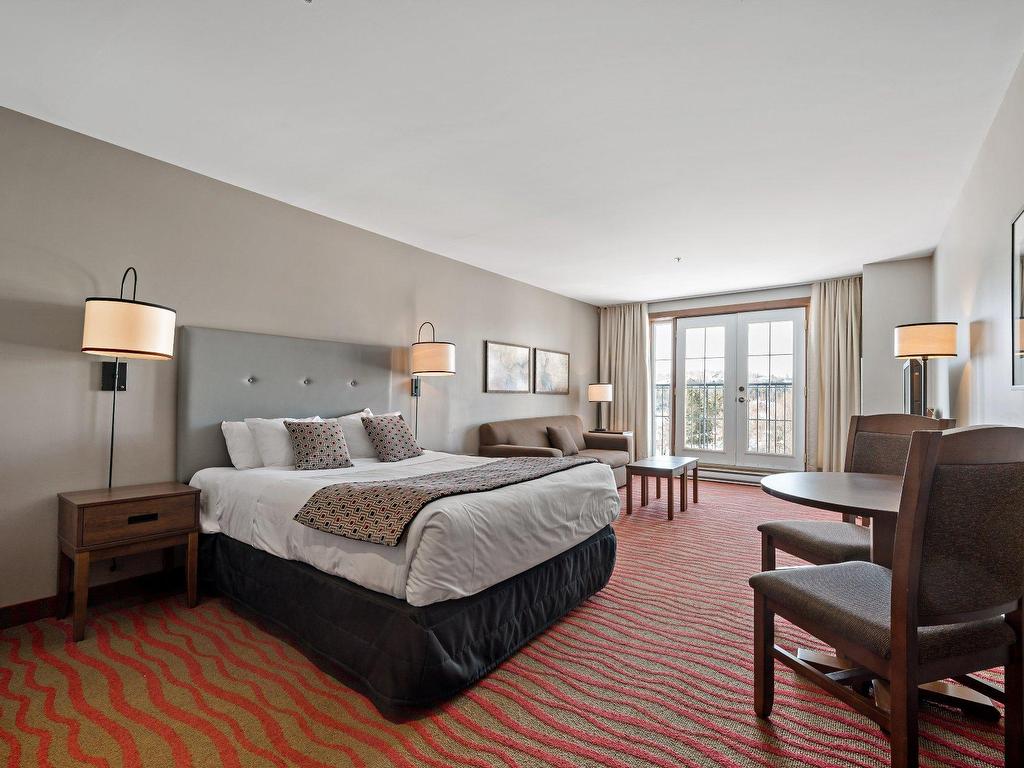 









161


Ch. du Curé-Deslauriers

, 386,
Mont-Tremblant,




QC
J8E1C9


