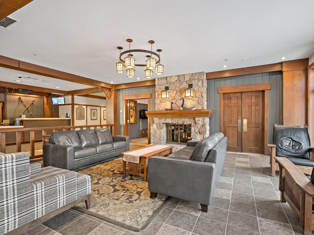 









161


Ch. du Curé-Deslauriers

, 388,
Mont-Tremblant,




QC
J8E1C9

