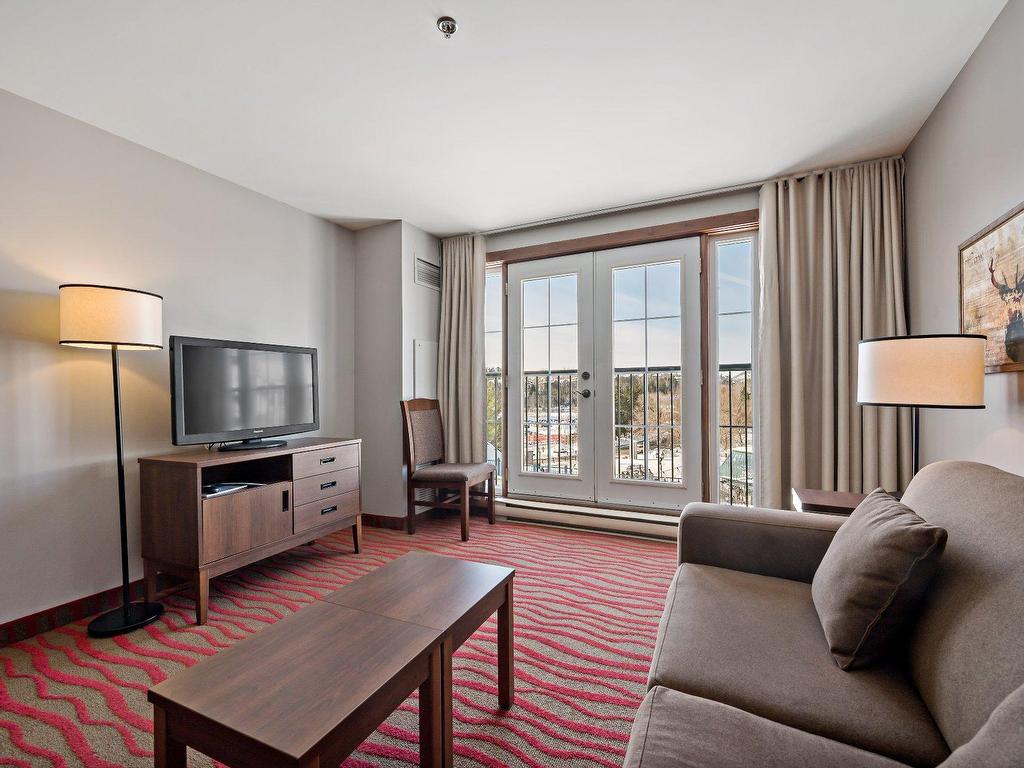 









161


Ch. du Curé-Deslauriers

, 388,
Mont-Tremblant,




QC
J8E1C9

