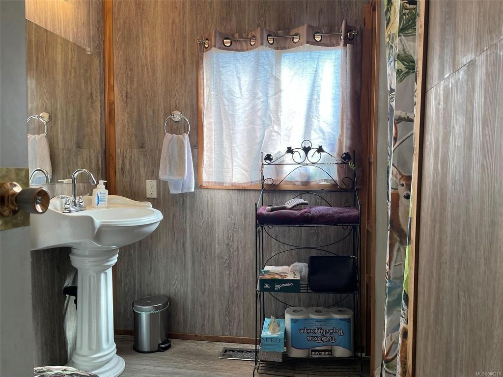 









380


Martindale

Rd, 208,
Parksville,




BC
V9P 1R7

