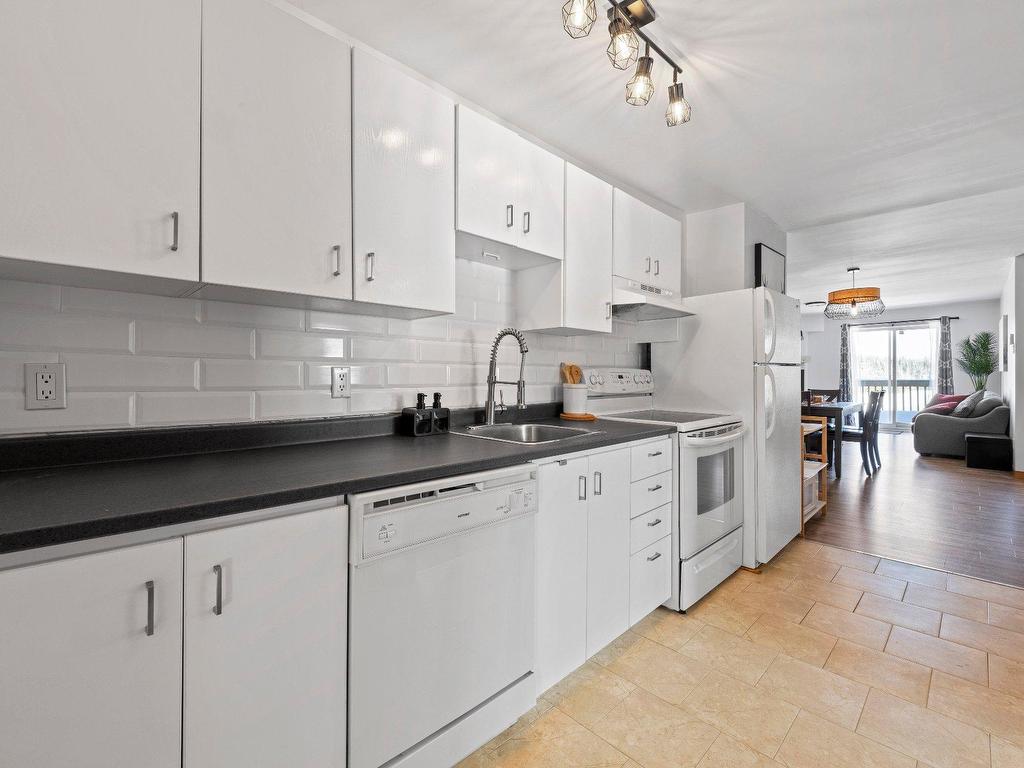 









471


Ch. St-Guillaume

,
Saint-Donat,




QC
J0T2C0

