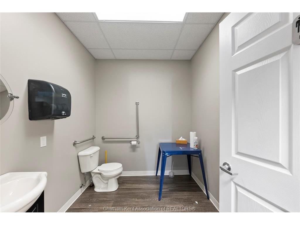 









545


Grand

Avenue East,
Chatham,




ON
N7L 3Z2

