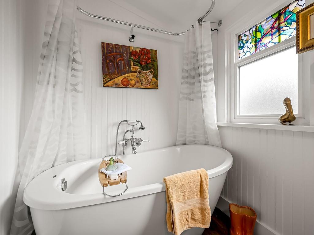 









1040


Cumberland

Rd,
Courtenay,




BC
V9N 2E6

