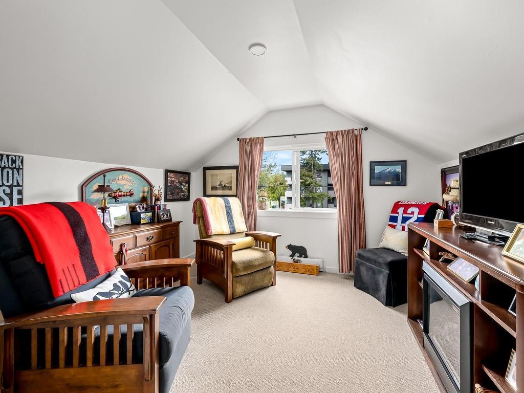 









1040


Cumberland

Rd,
Courtenay,




BC
V9N 2E6

