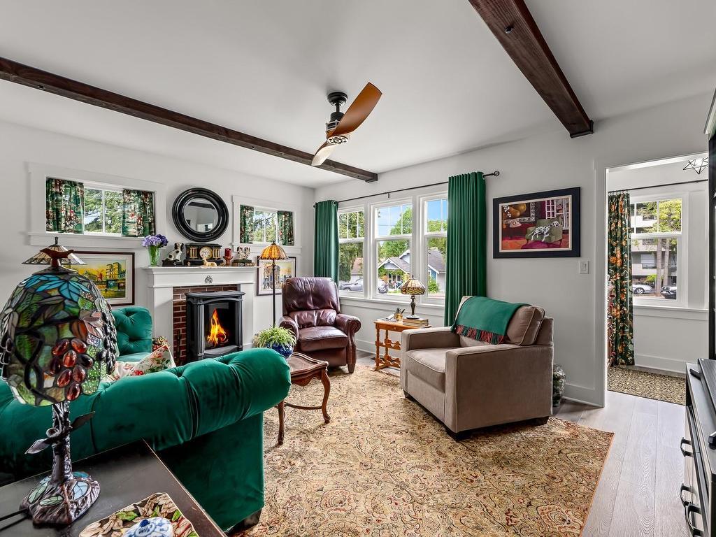 









1040


Cumberland

Rd,
Courtenay,




BC
V9N 2E6


