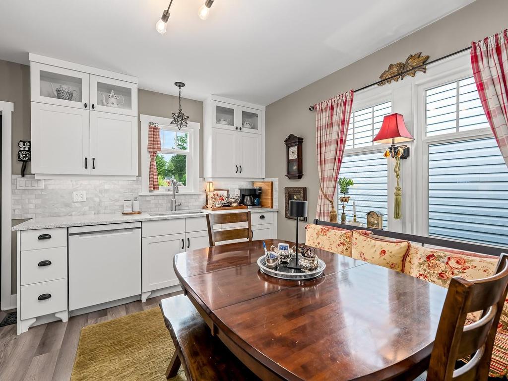 









1040


Cumberland

Rd,
Courtenay,




BC
V9N 2E6

