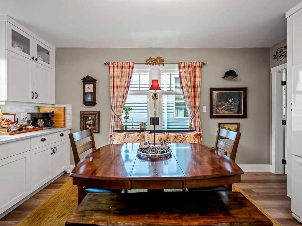 









1040


Cumberland

Rd,
Courtenay,




BC
V9N 2E6

