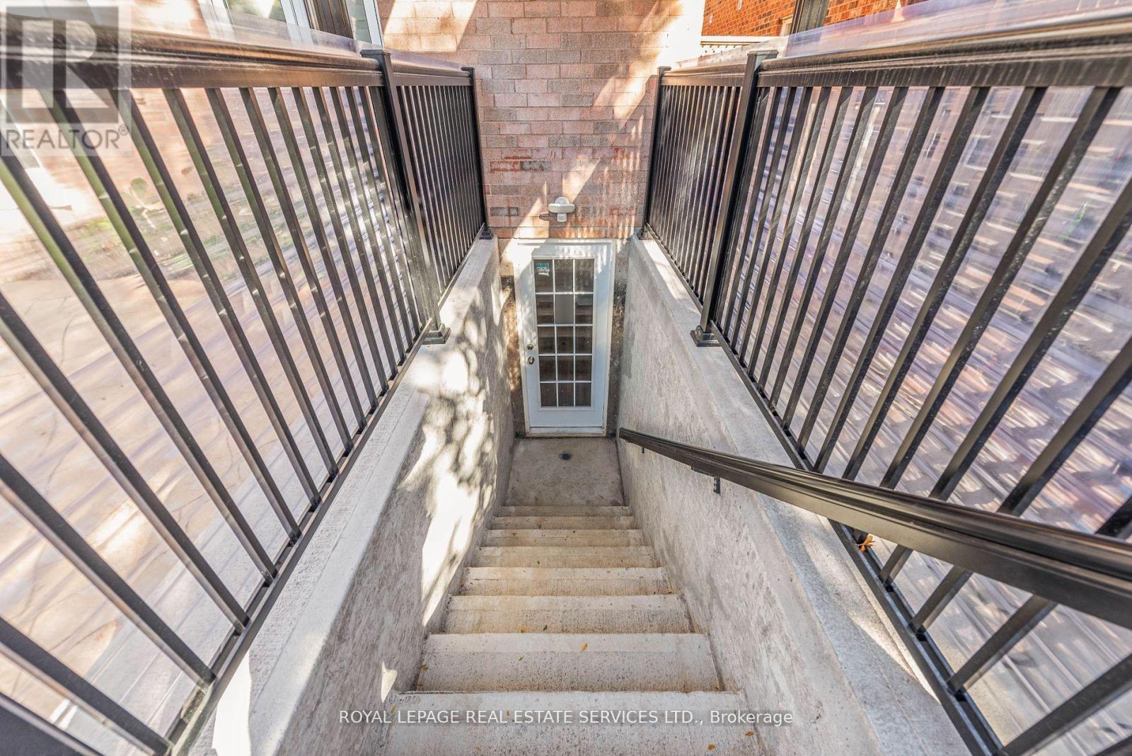 












BSMT - 3412 MARMAC CRESCENT

,
Mississauga,




Ontario
L5L4Z8

