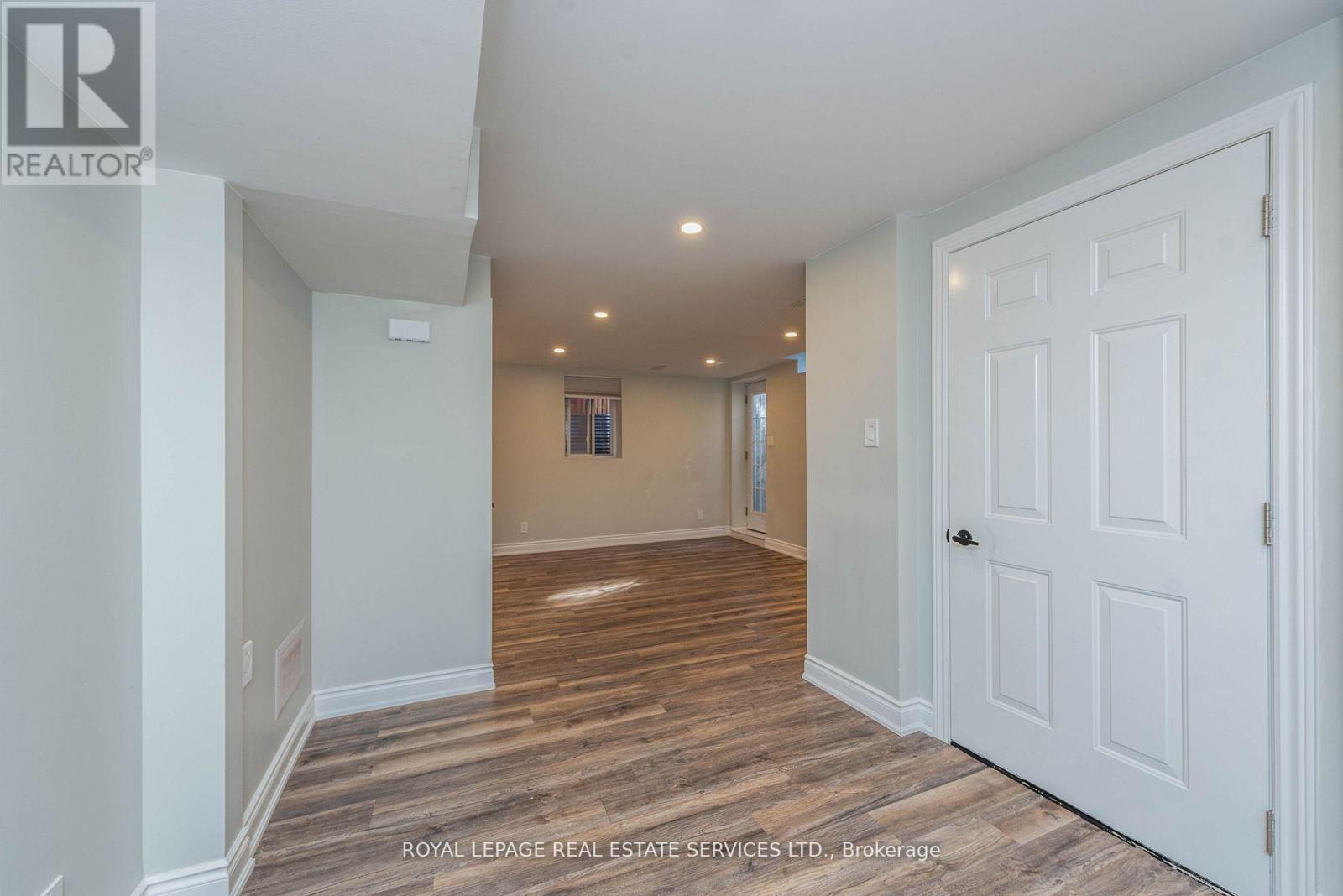 












BSMT - 3412 MARMAC CRESCENT

,
Mississauga,




Ontario
L5L4Z8

