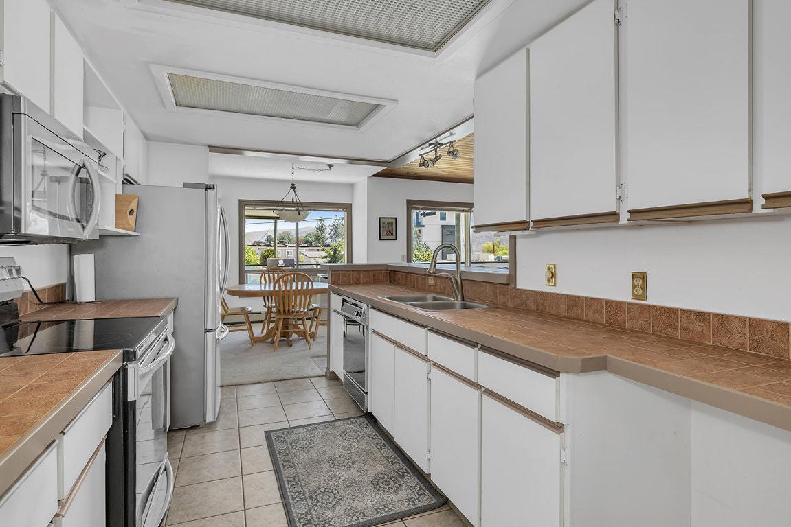









4340B


Beach

Avenue, 209,
Peachland,




BC
V0H 1X0

