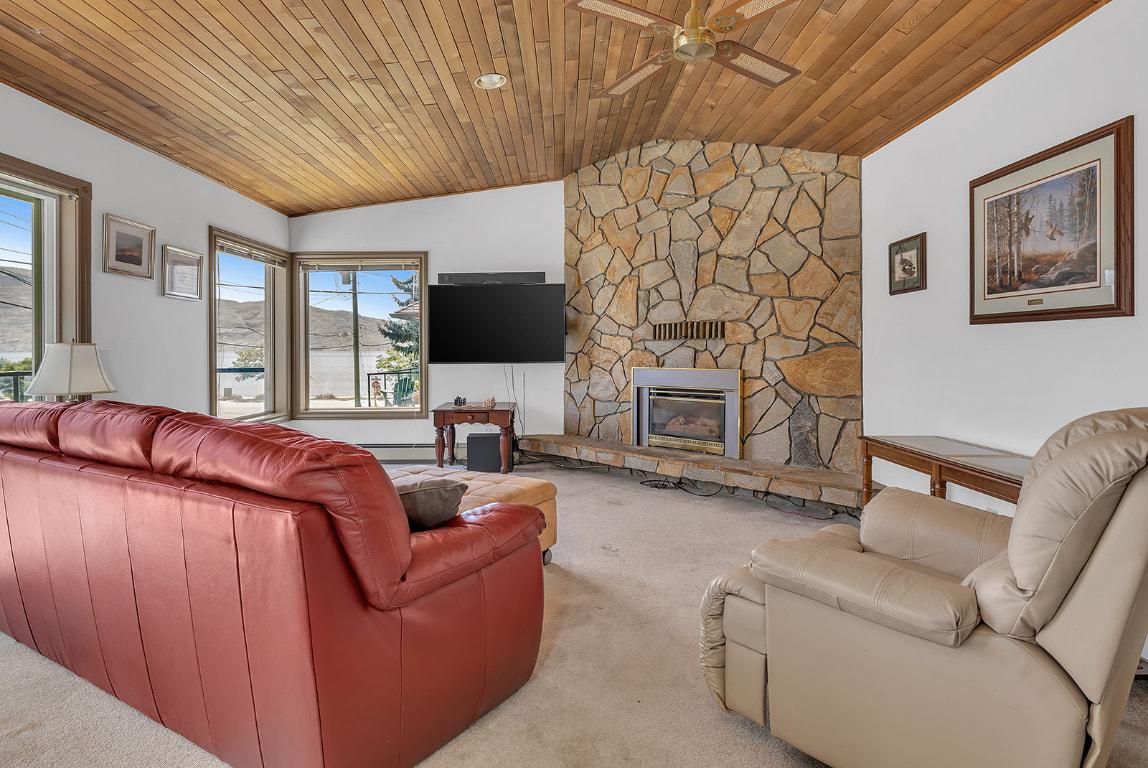 









4340B


Beach

Avenue, 209,
Peachland,




BC
V0H 1X0

