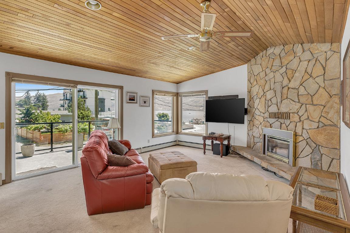 









4340B


Beach

Avenue, 209,
Peachland,




BC
V0H 1X0

