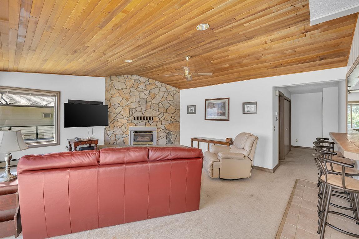 









4340B


Beach

Avenue, 209,
Peachland,




BC
V0H 1X0

