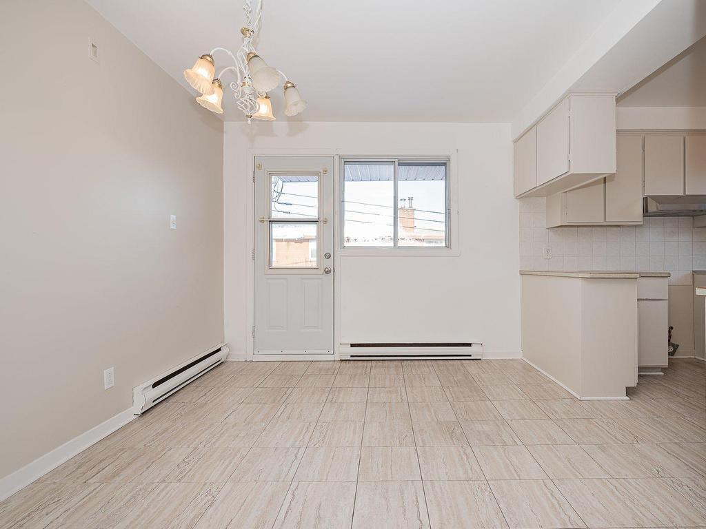 









8733


Rue Barbeau

,
Montréal (Saint-Léonard),




QC
H1R2N3

