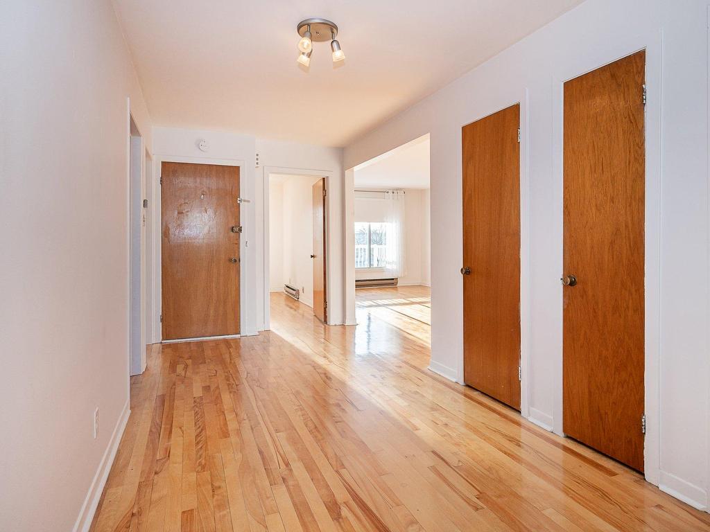 









8733


Rue Barbeau

,
Montréal (Saint-Léonard),




QC
H1R2N3

