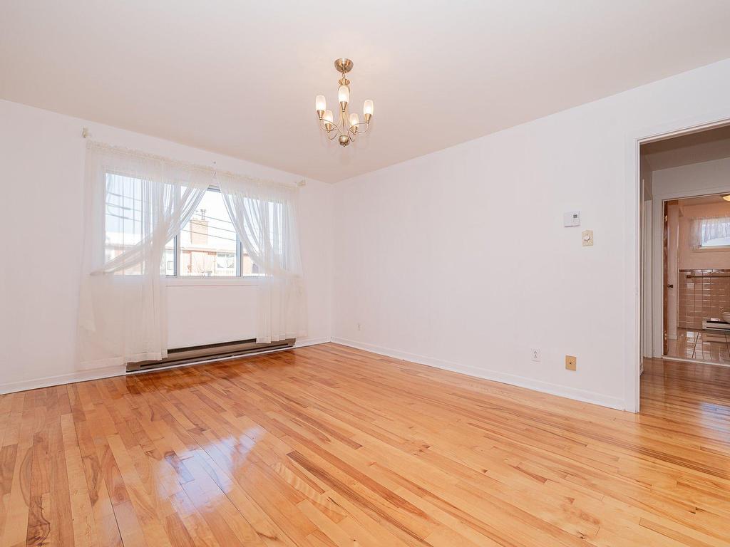 









8733


Rue Barbeau

,
Montréal (Saint-Léonard),




QC
H1R2N3

