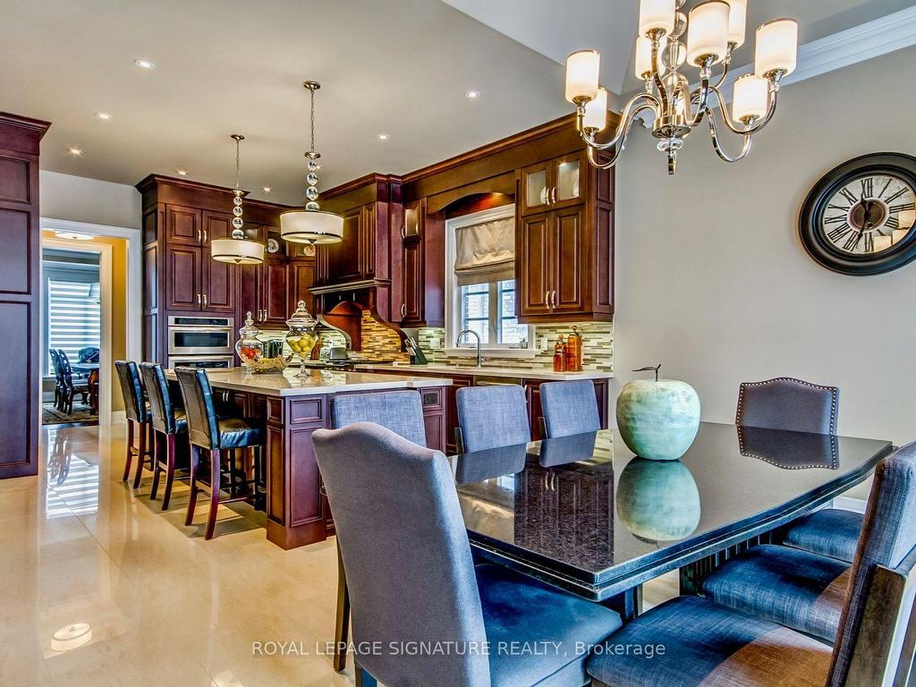 









69


Peter

Street,
Markham,




ON
L3P 2A7

