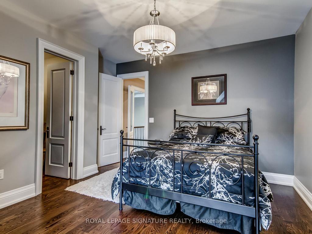 









69


Peter

Street,
Markham,




ON
L3P 2A7


