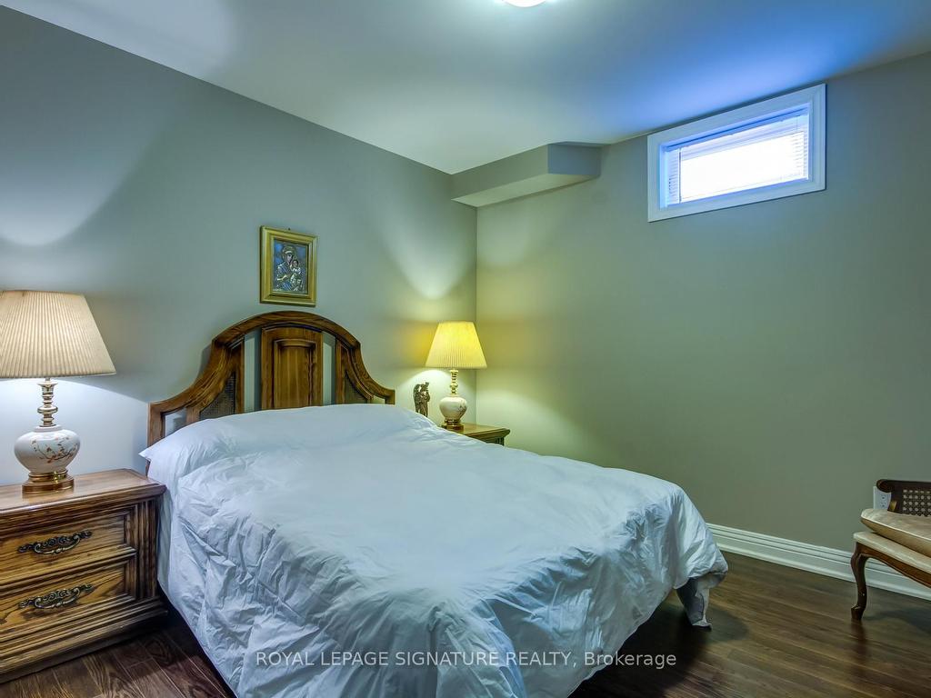 









69


Peter

Street,
Markham,




ON
L3P 2A7

