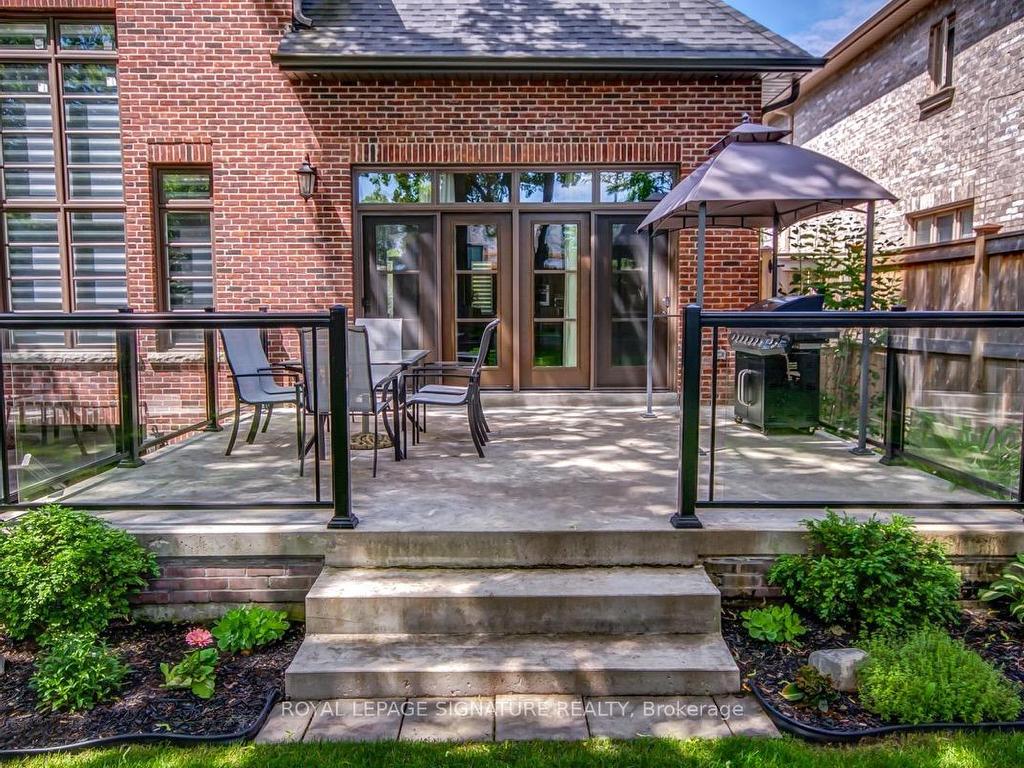 









69


Peter

Street,
Markham,




ON
L3P 2A7

