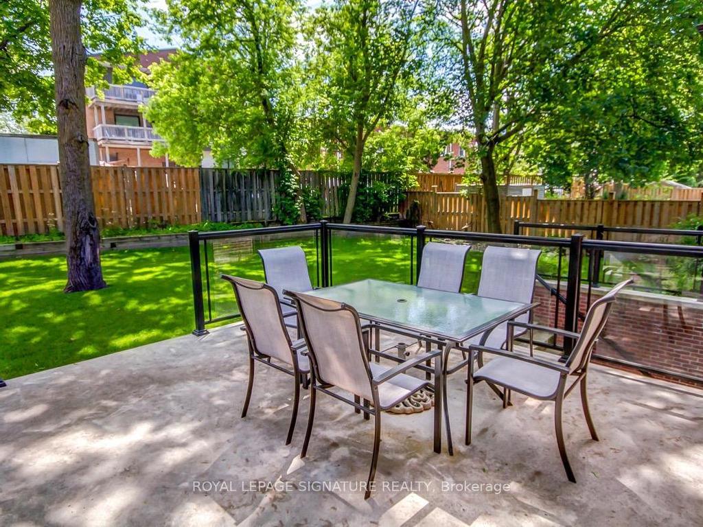 









69


Peter

Street,
Markham,




ON
L3P 2A7

