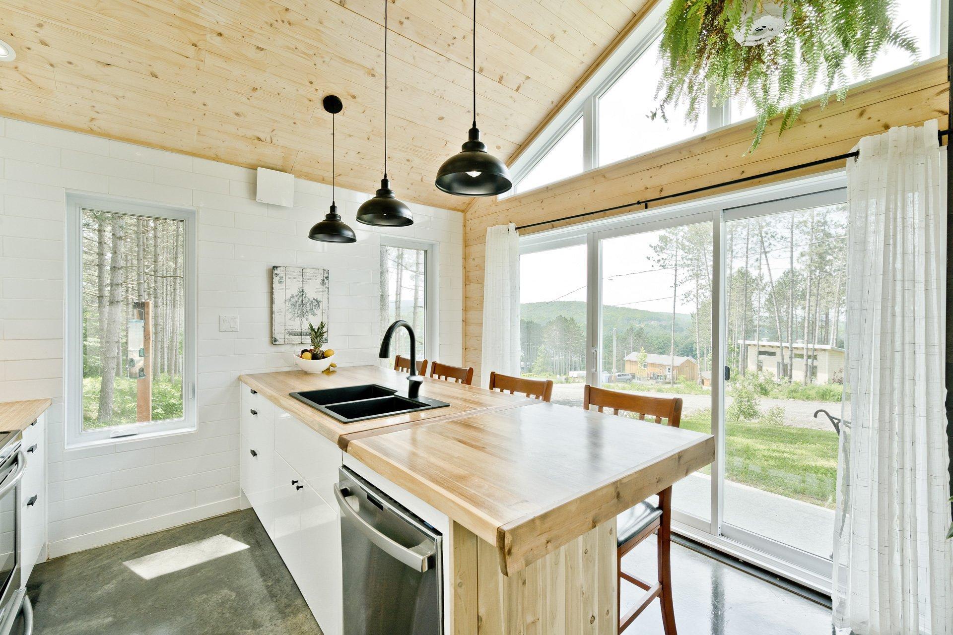 









290


Rue des Cerisiers

,
Dixville,




QC
J0B1P0

