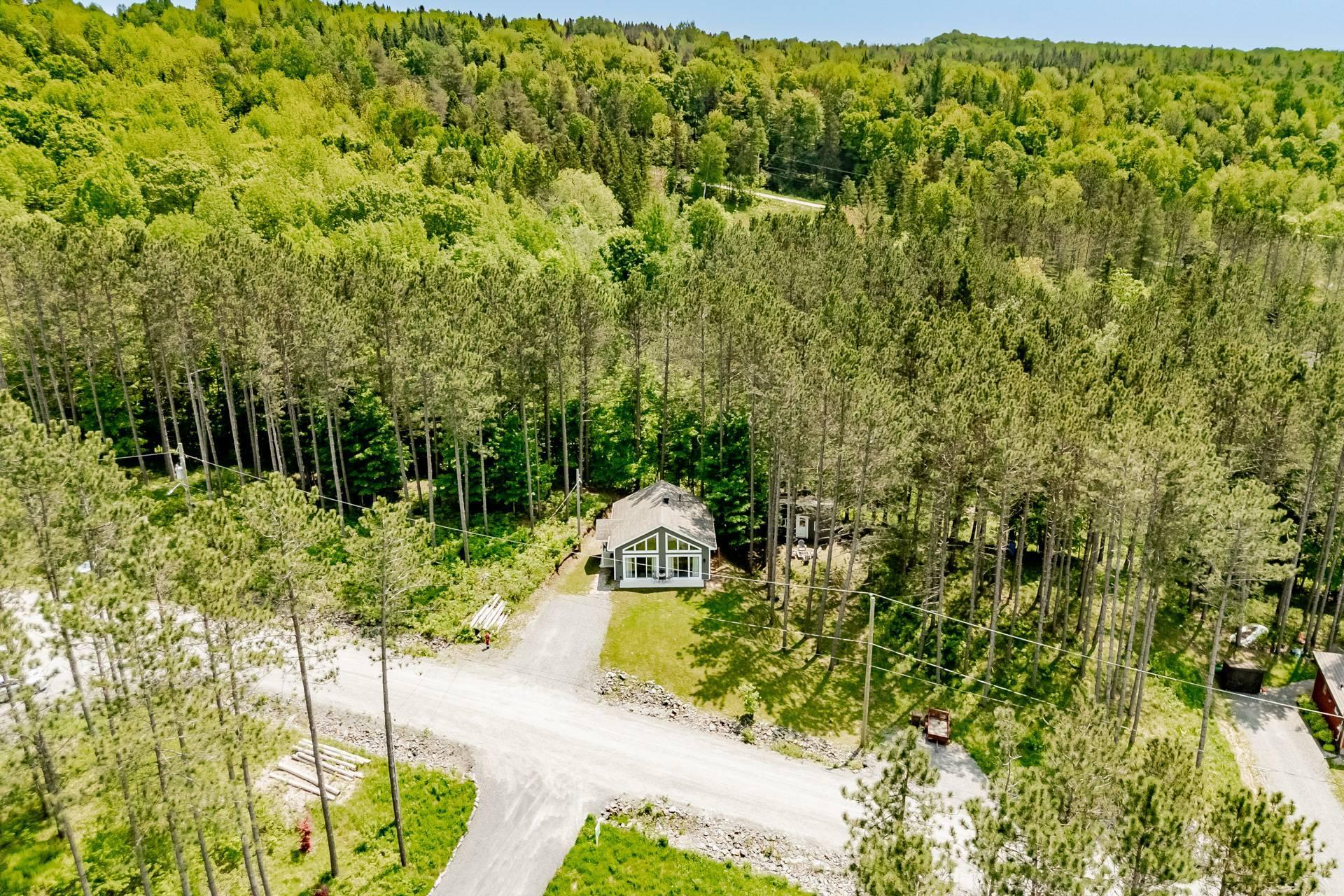 









290


Rue des Cerisiers

,
Dixville,




QC
J0B1P0

