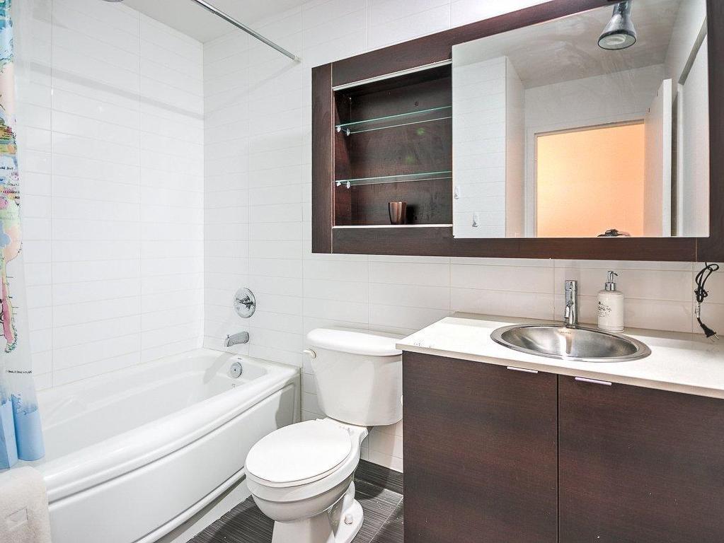 









630


Rue William

, 129,
Montréal (Ville-Marie),




QC
H3C4C9

