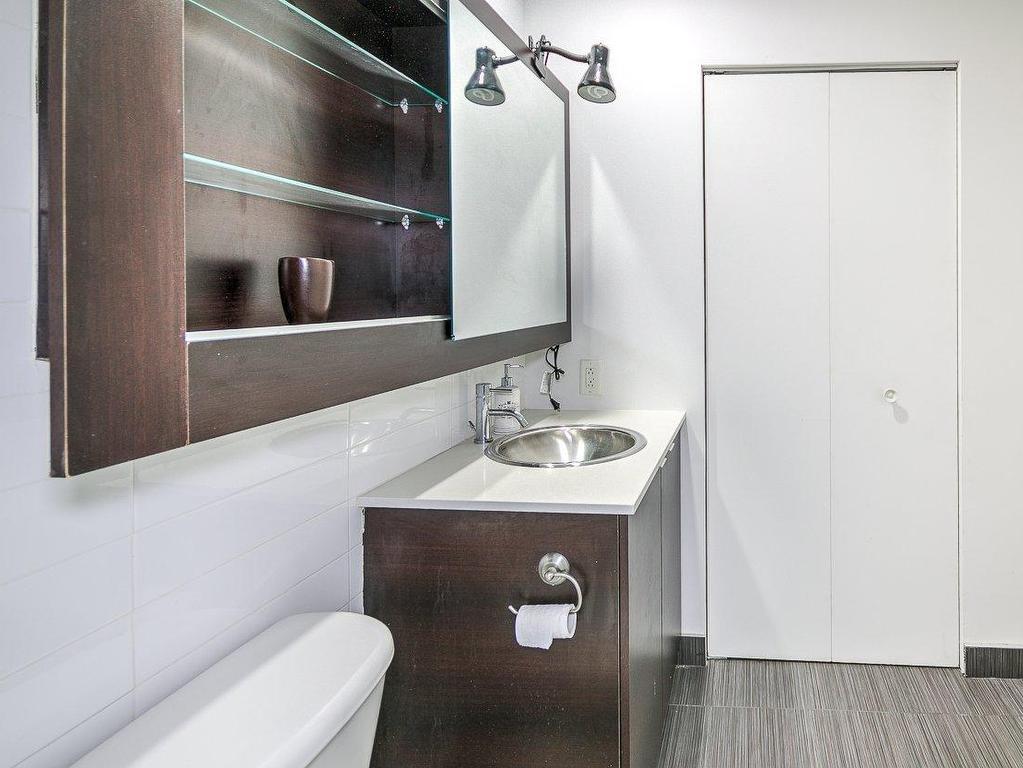 









630


Rue William

, 129,
Montréal (Ville-Marie),




QC
H3C4C9

