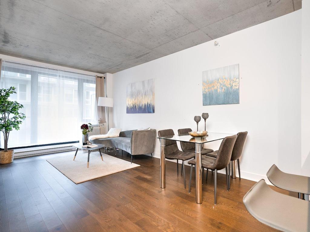 









1414


Rue Chomedey

, 950,
Montréal (Ville-Marie),




QC
H3H0A2

