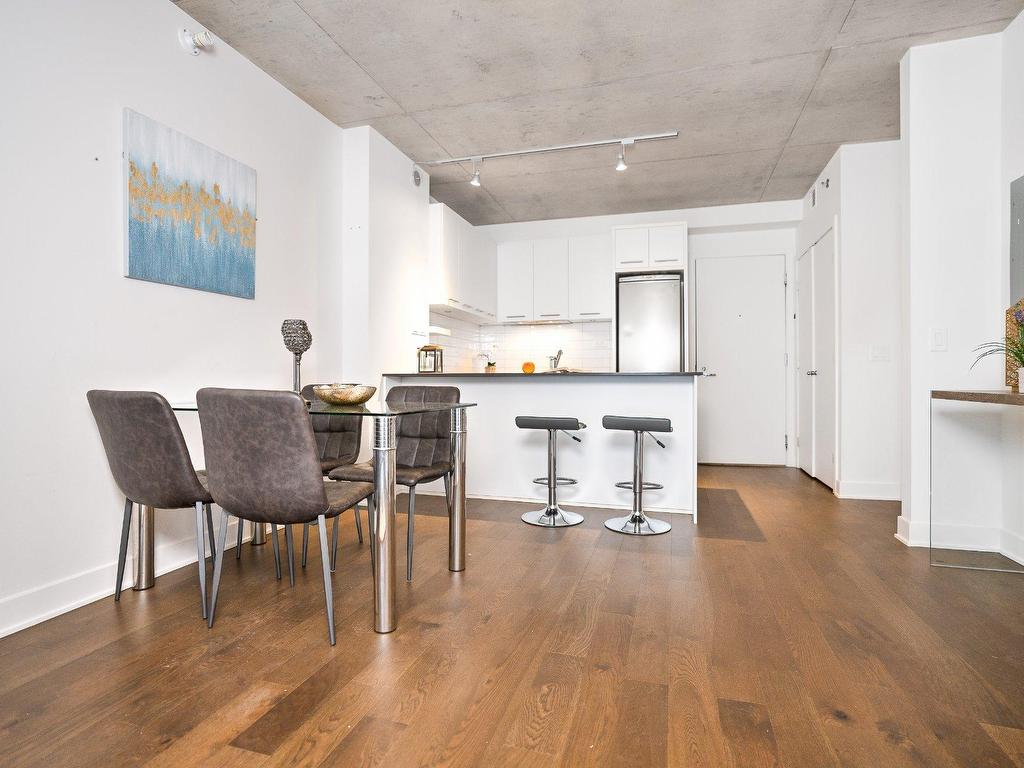 









1414


Rue Chomedey

, 950,
Montréal (Ville-Marie),




QC
H3H0A2

