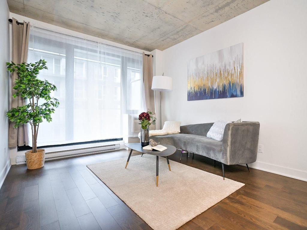 









1414


Rue Chomedey

, 950,
Montréal (Ville-Marie),




QC
H3H0A2

