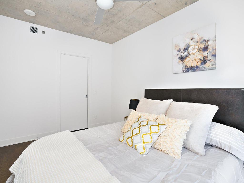 









1414


Rue Chomedey

, 950,
Montréal (Ville-Marie),




QC
H3H0A2

