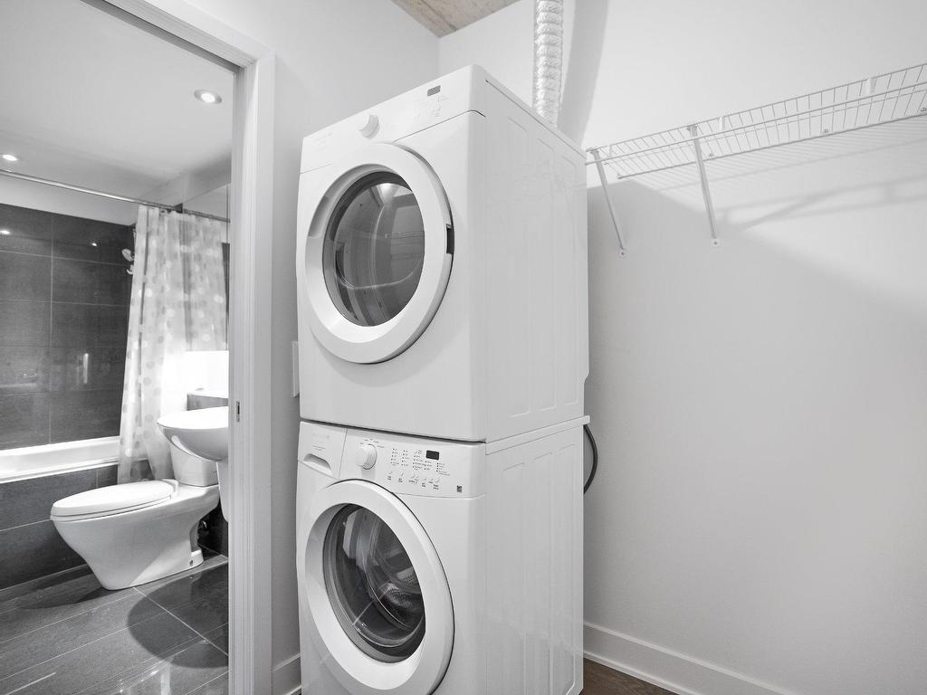 









1414


Rue Chomedey

, 950,
Montréal (Ville-Marie),




QC
H3H0A2

