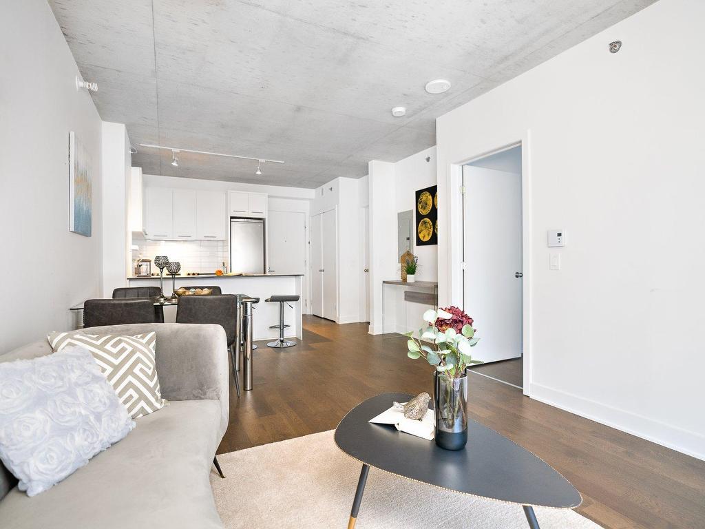 









1414


Rue Chomedey

, 950,
Montréal (Ville-Marie),




QC
H3H0A2

