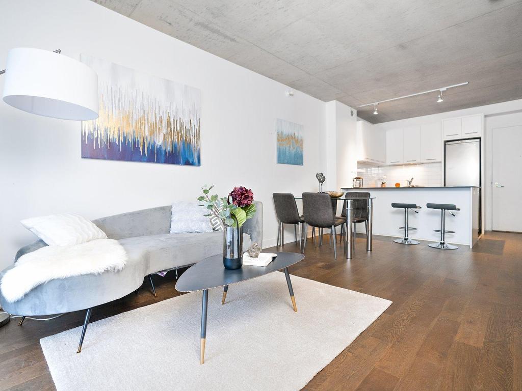









1414


Rue Chomedey

, 950,
Montréal (Ville-Marie),




QC
H3H0A2

