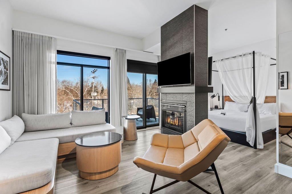 









43


Ch. Fridolin-Simard

, 518,
Estérel,




QC
J0T1E0


