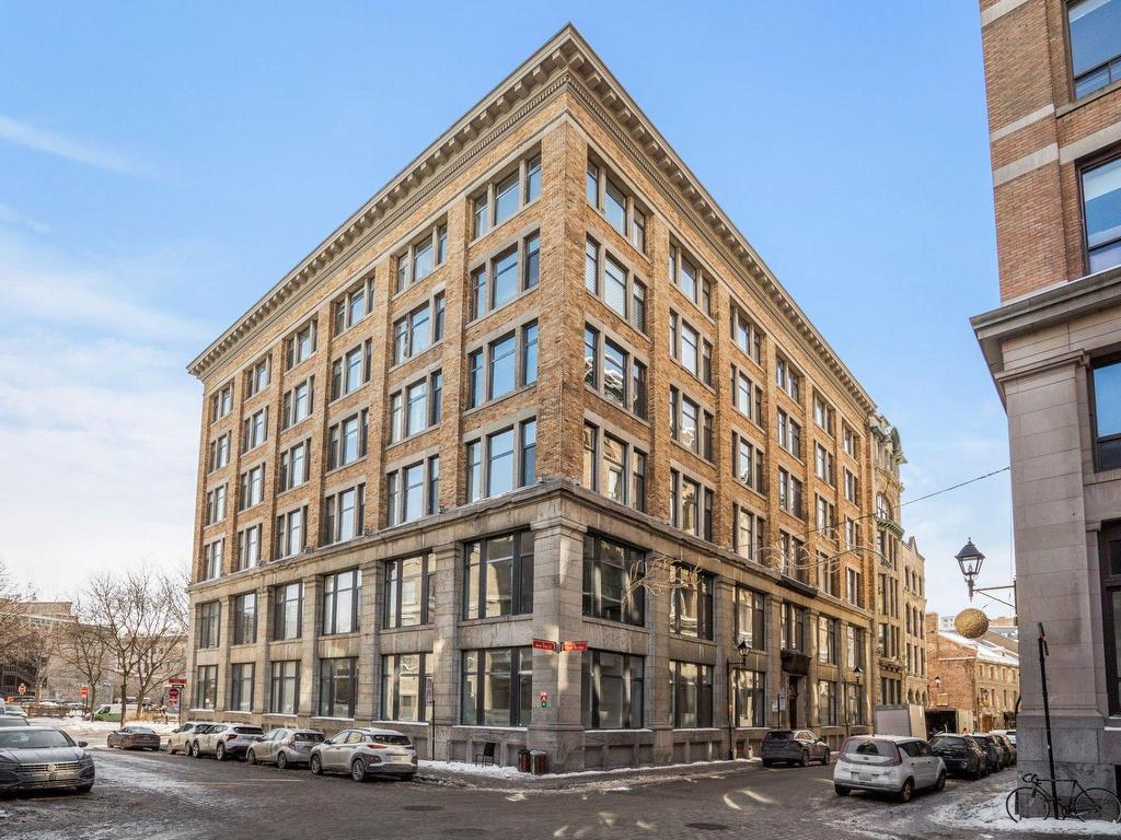 









285


Place D'Youville

, 17,
Montréal (Ville-Marie),




QC
H2Y2A4

