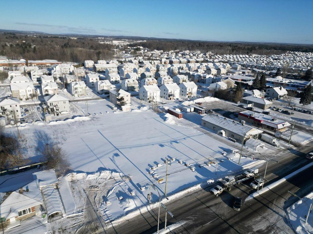 












Boul. St-Antoine

,
Saint-Jérôme,







QC
J7Z7L8

