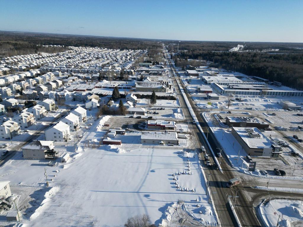 












Boul. St-Antoine

,
Saint-Jérôme,







QC
J7Z7L8

