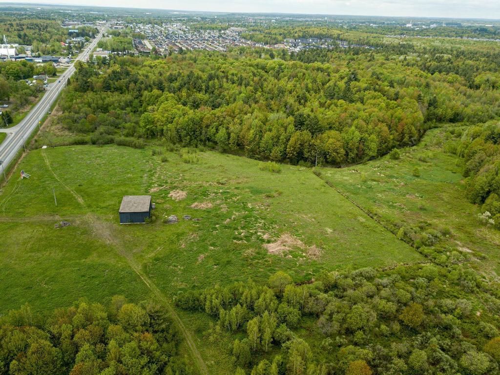 












Boul. St-Antoine

,
Saint-Jérôme,







QC
J7Z7L8

