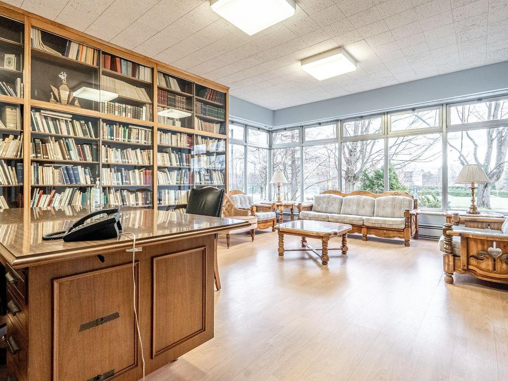 









525


Boul. Queen-Victoria

,
Sherbrooke (Les Nations),




QC
J1H3R4

