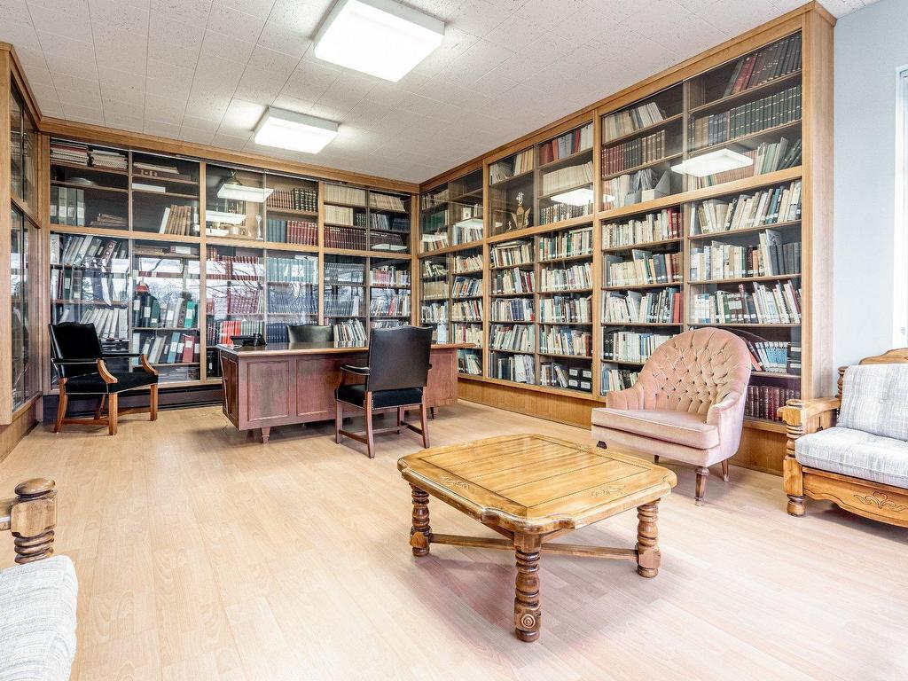 









525


Boul. Queen-Victoria

,
Sherbrooke (Les Nations),




QC
J1H3R4

