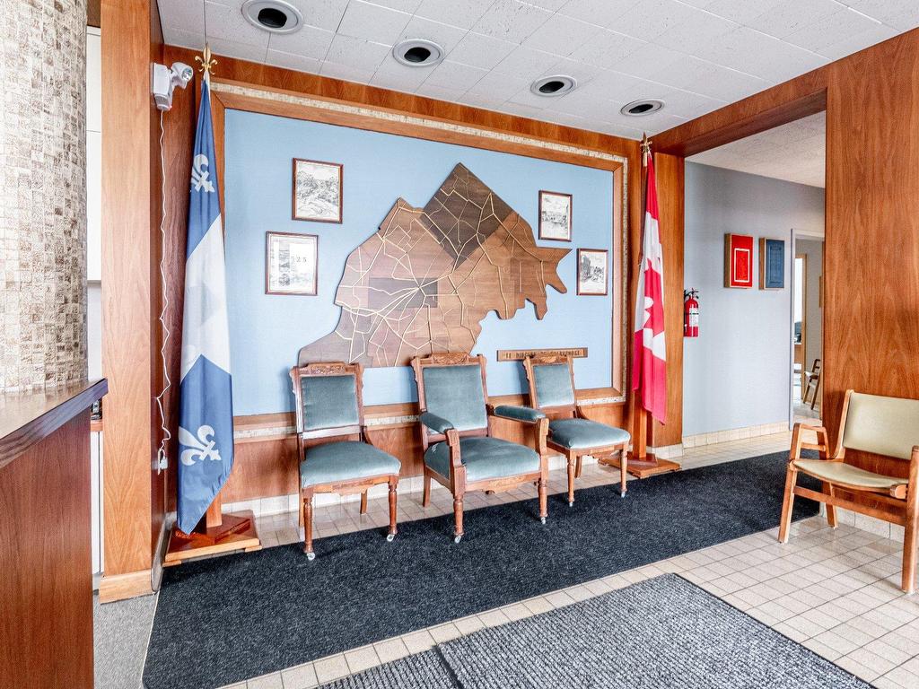 









525


Boul. Queen-Victoria

,
Sherbrooke (Les Nations),




QC
J1H3R4

