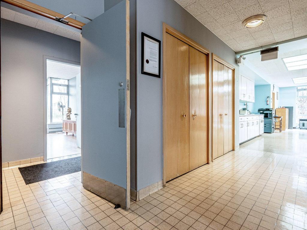









525


Boul. Queen-Victoria

,
Sherbrooke (Les Nations),




QC
J1H3R4


