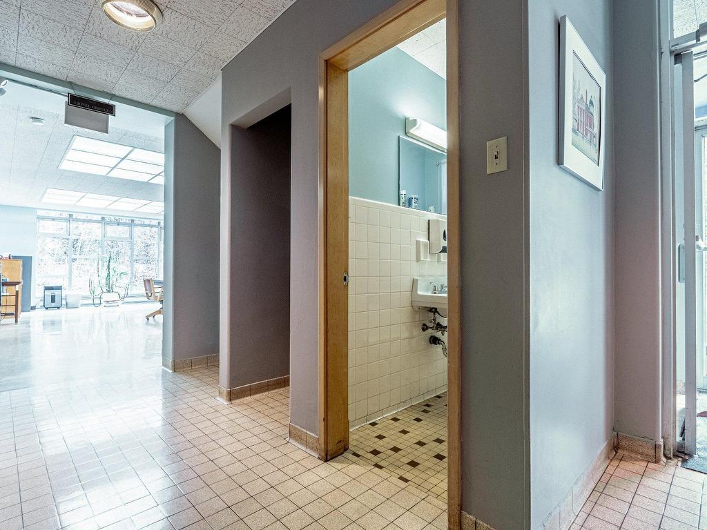 









525


Boul. Queen-Victoria

,
Sherbrooke (Les Nations),




QC
J1H3R4

